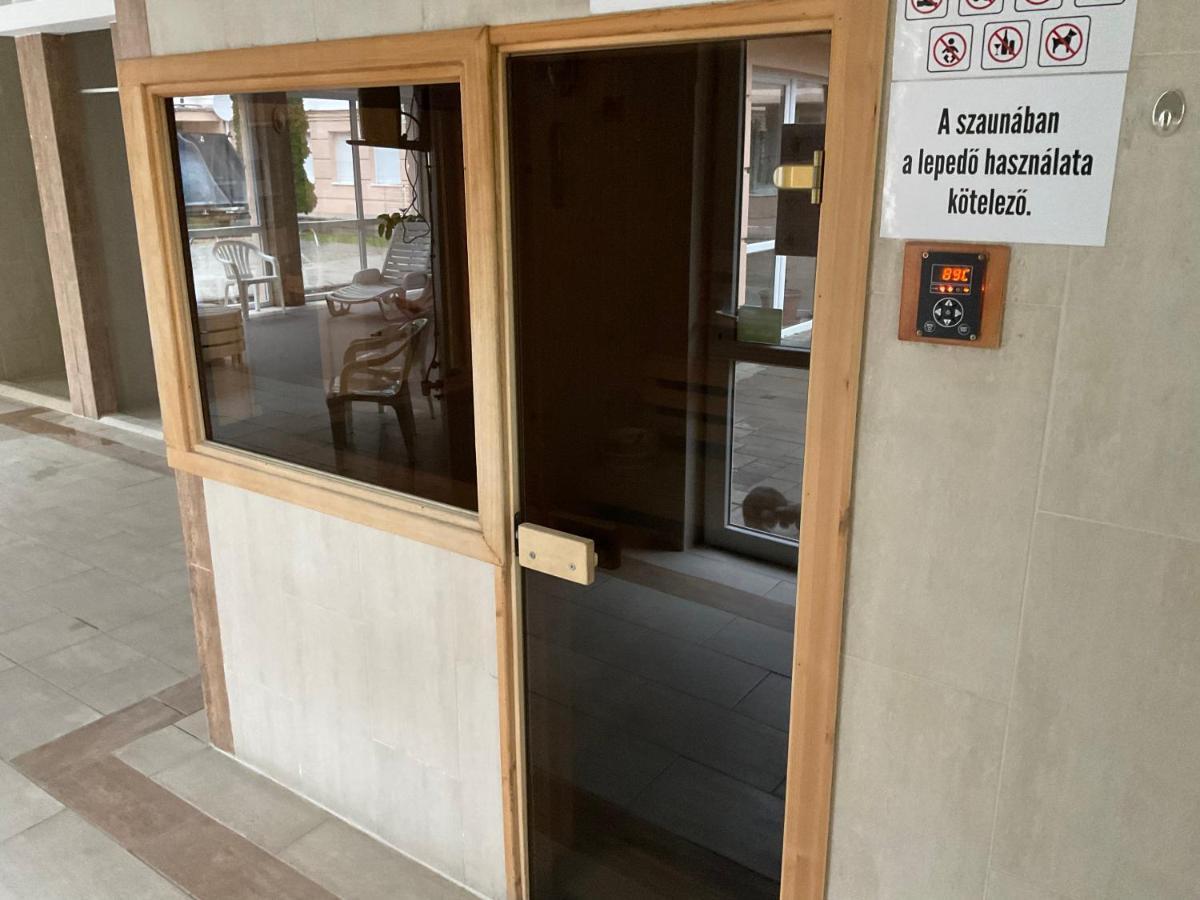Sport Apartman Hajduszoboszlo Exterior photo