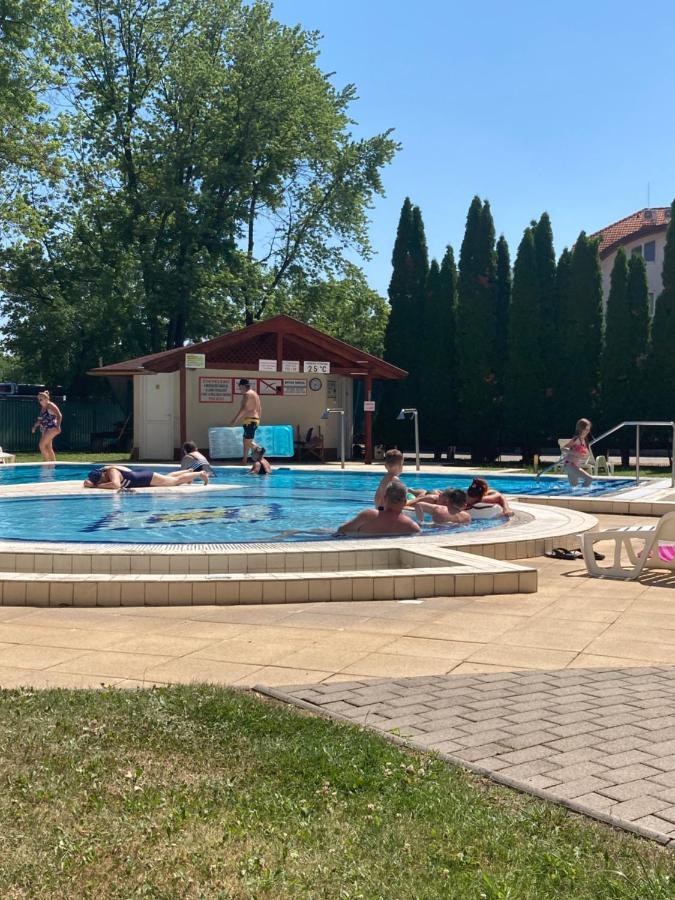 Sport Apartman Hajduszoboszlo Exterior photo